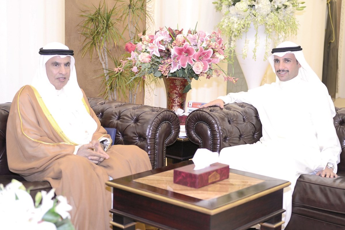 الرئيس الغانم خلال لقائه الفضالة