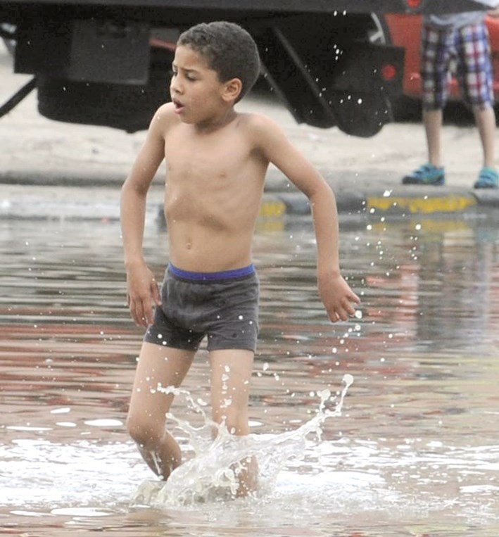 فرصة للسباحة