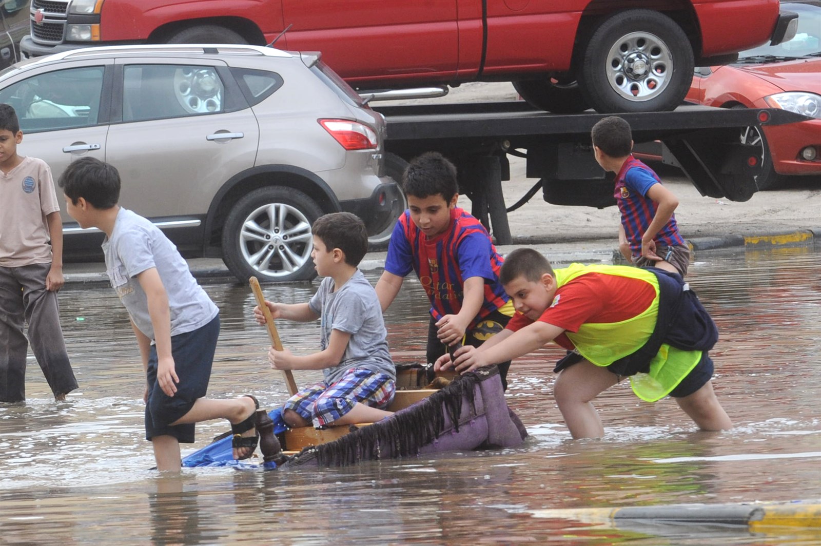 قارب "طفولي" (تصوير زكريا عطية)