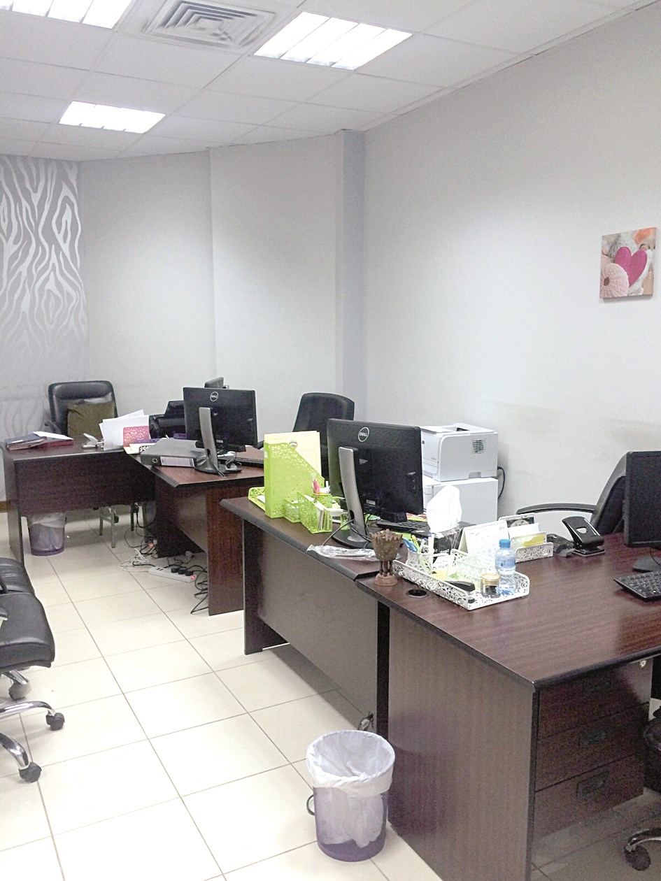 أحد مكاتب التواجيه الفنية... لا حياة