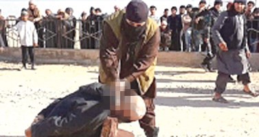 u0644u062du0638u0629 u0627u0639u062fu0627u0645 u0645u062du0645u0648u062f u0627u0644u062du0633u064au0646 u0628u062du0636u0648u0631 u0627u0648u0644u0627u062fu0647 u00abu0627u0644u062fu0648u0627u0639u0634u00bb