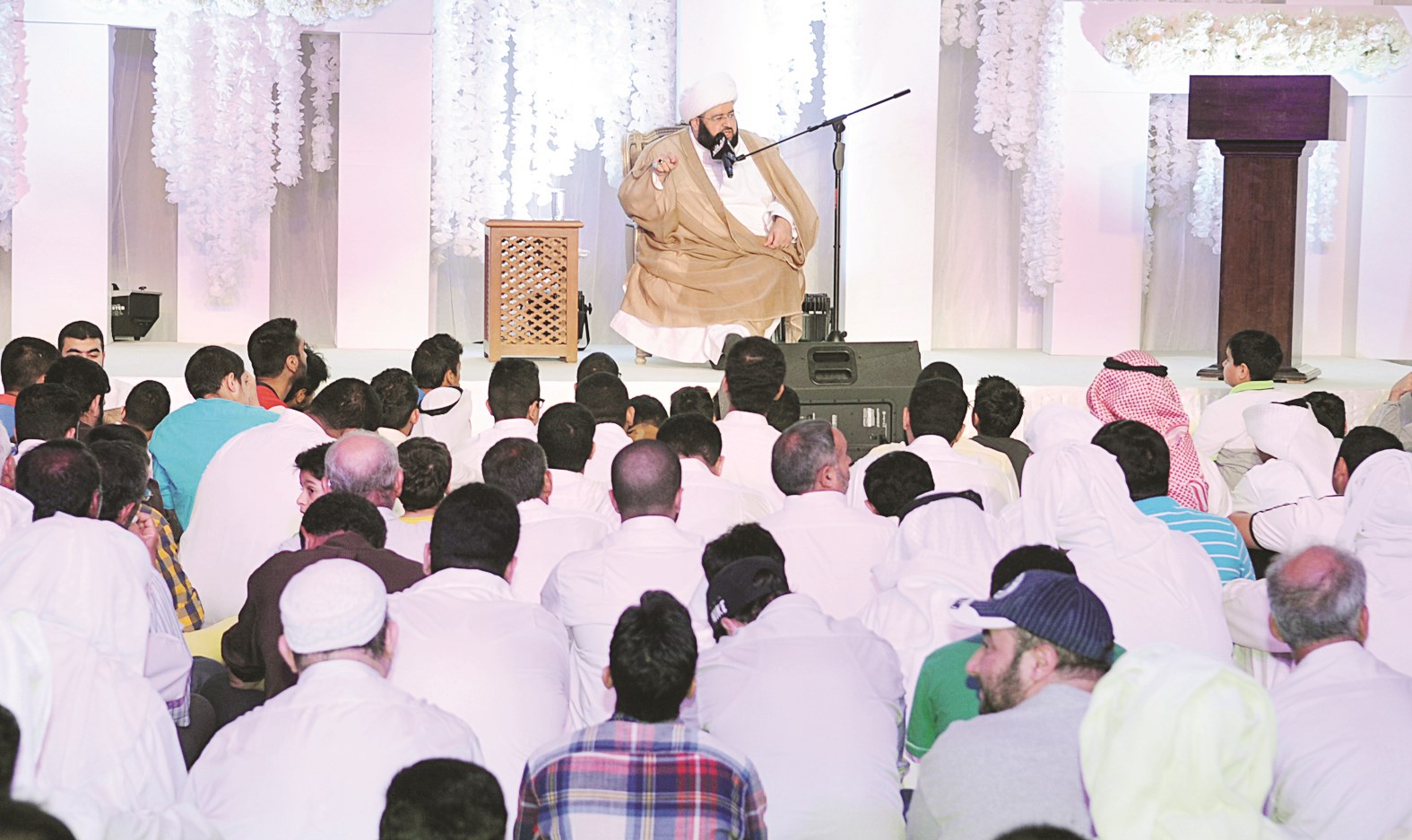 u0645u062du0645u062f u062cu0645u0639u0629 u062eu0644u0627u0644 u062eu0637u0628u062au0647 (u062au0635u0648u064au0631 u0643u0631u0645 u0630u064au0627u0628)