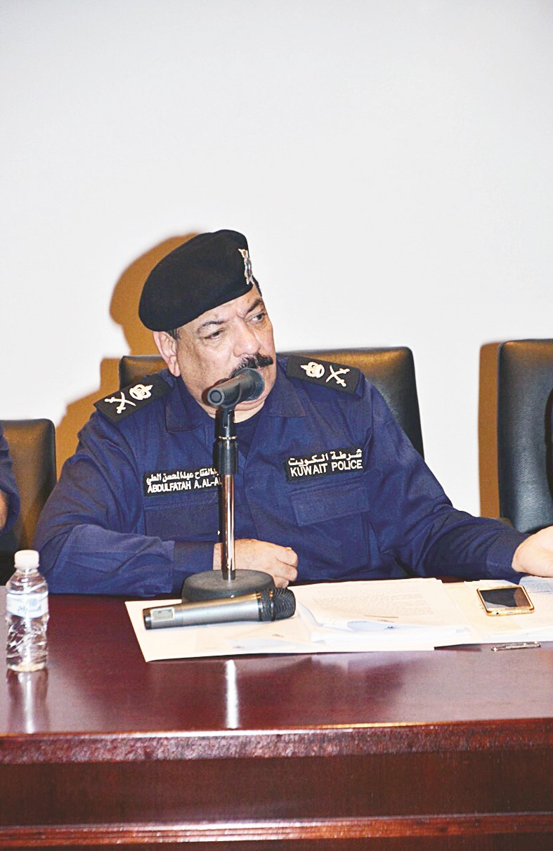 عبدالفتاح العلي متحدثاً