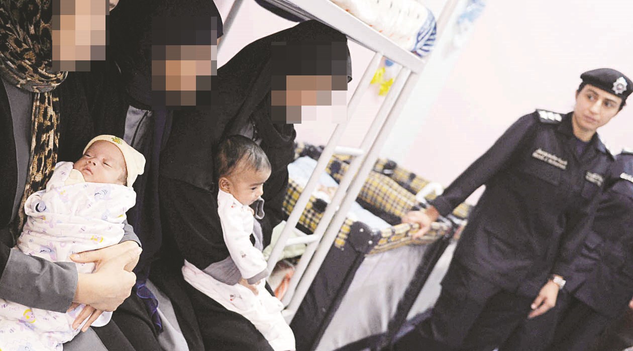 سجينات وأبناؤهن