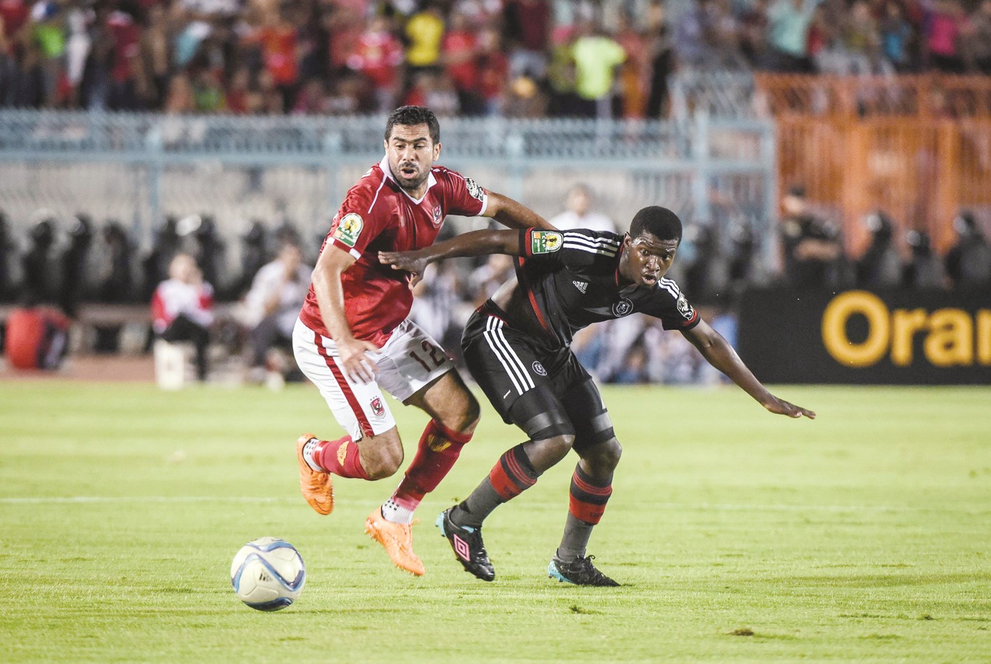 u0623u062du0645u062f u0641u062au062du064a u0641u064a u0643u0631u0629 u0645u0634u062au0631u0643u0629 u0645u0639 u0623u062du062f u0644u0627u0639u0628u064a u0623u0648u0631u0644u0627u0646u062fu0648 u0628u0627u064au0631u062au0633 (u0623 u0641 u0628)