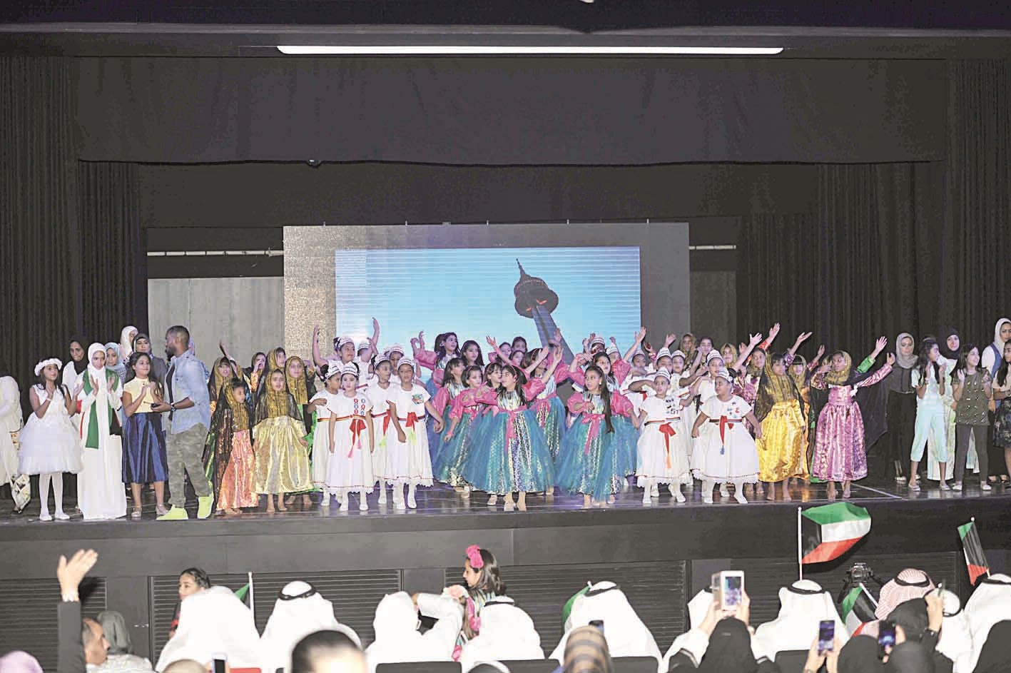 براعم الوزارة المشاركون في الأوبريت   (تصوير نور هنداوي)