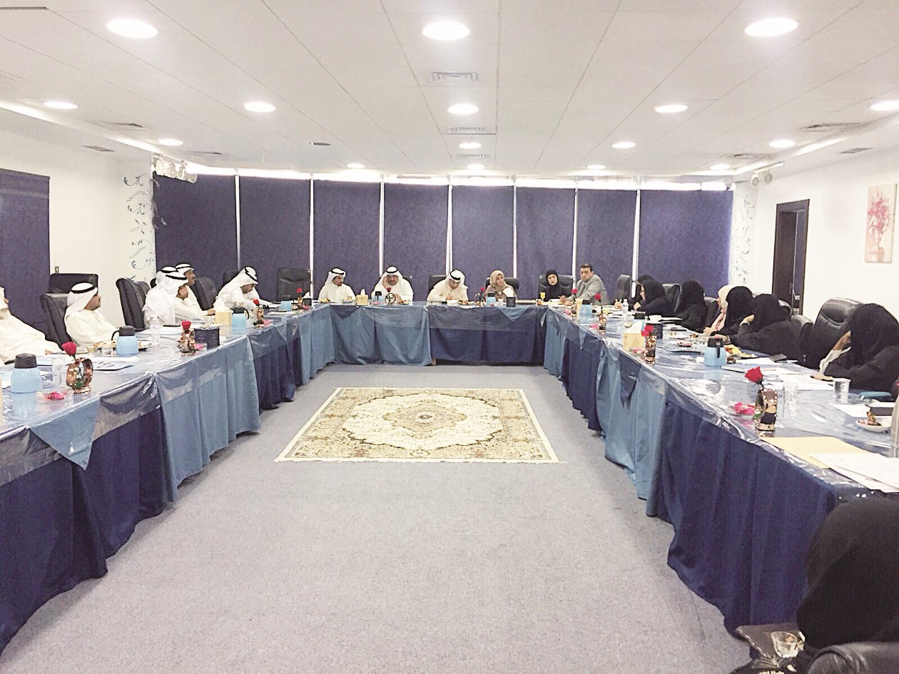 u0628u0648 u062du0645u062f u0645u062au0631u0626u0633u0627u064b u0623u0648u0644 u0627u062cu062au0645u0627u0639 u0645u0639 u0642u064au0627u062fu0627u062a u0627u0644u0641u0631u0648u0627u0646u064au0629