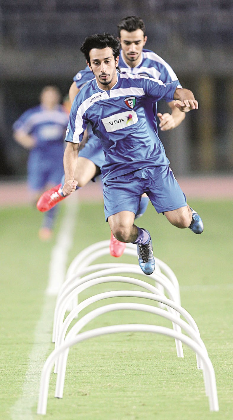 u0639u0648u062fu0629 u0633u064au0641 u062au0639u0632u0632 u0645u0646 u062du0638u0648u0638 u0627u0644u0623u0632u0631u0642