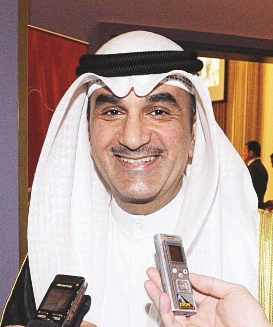 الحسن متحدثاً على هامش الاحتفال