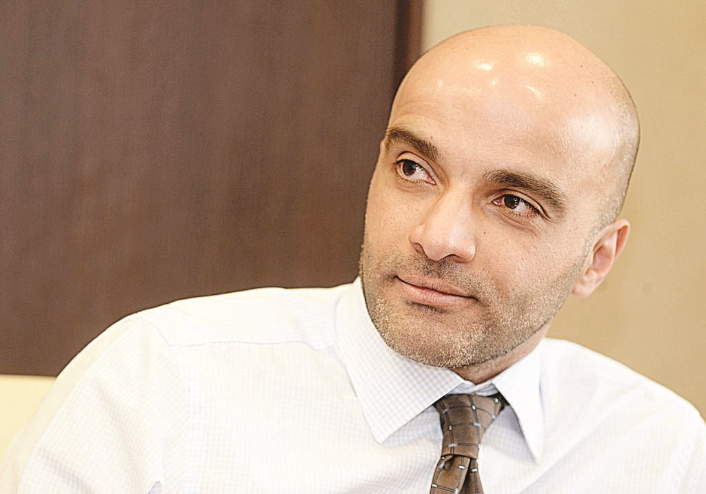 u0645u062du0645u062f u0627u0644u0632u0647u064au0631 u0645u062au062du062fu062bu0627u064b u0644u0640 u00abu0627u0644u0631u0627u064au00bb (u062au0635u0648u064au0631 u0623u0633u0639u062f u0639u0628u062fu0627u0644u0644u0647)