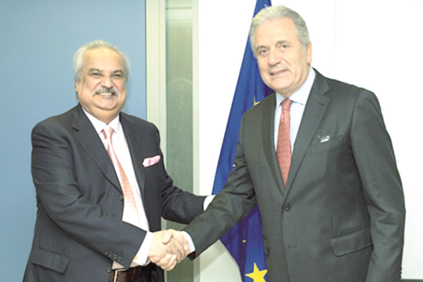 u0627u0644u0633u0641u064au0631 u0631u0632u0648u0642u064a u0648u0627u0641u0631u0627u0645u0648u0628u0648u0644u0633