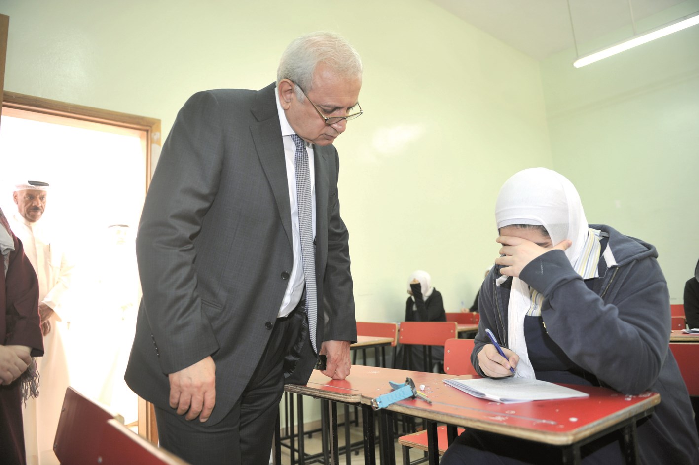 وزير التربية يتابع سير اختبارات الفترة الأولى