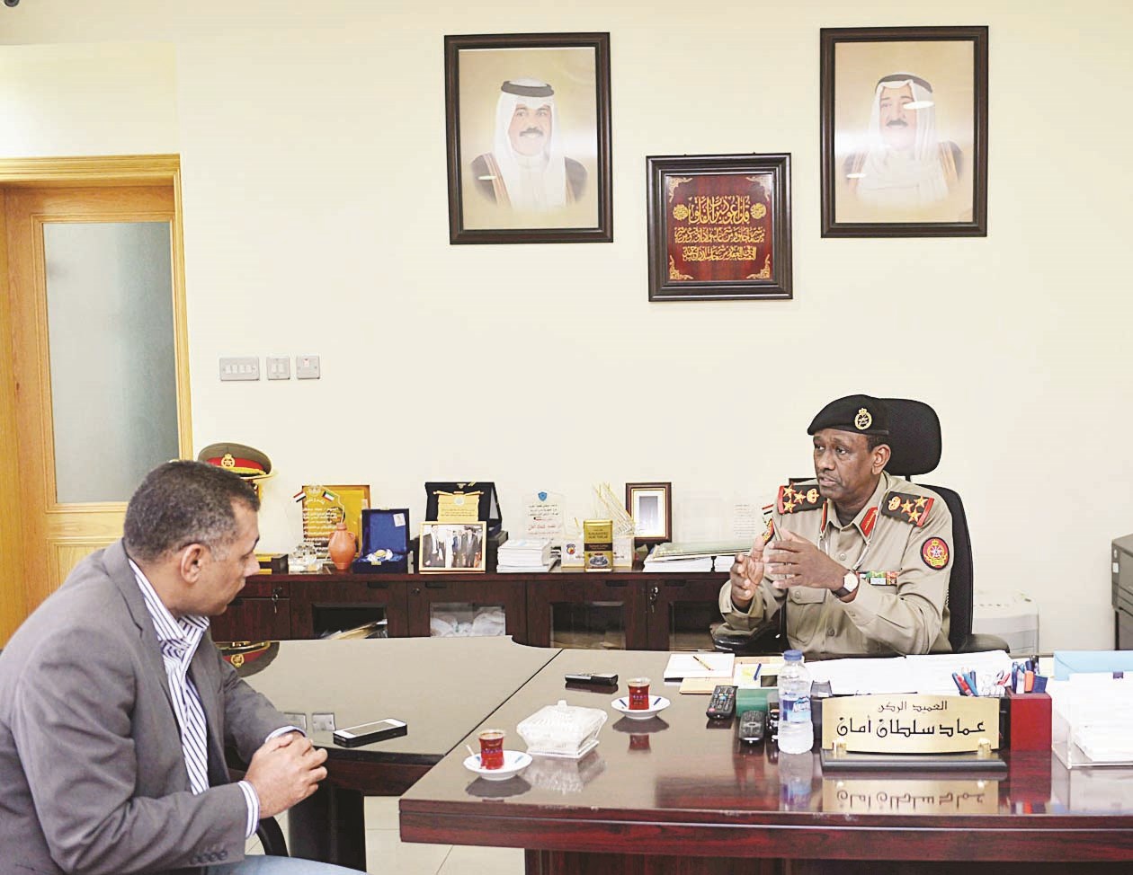 أمان متحدثا إلى الزميل عمر العلاس