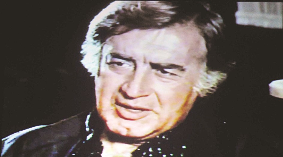 لقطات حصرية للراحل مصطفى العقاد