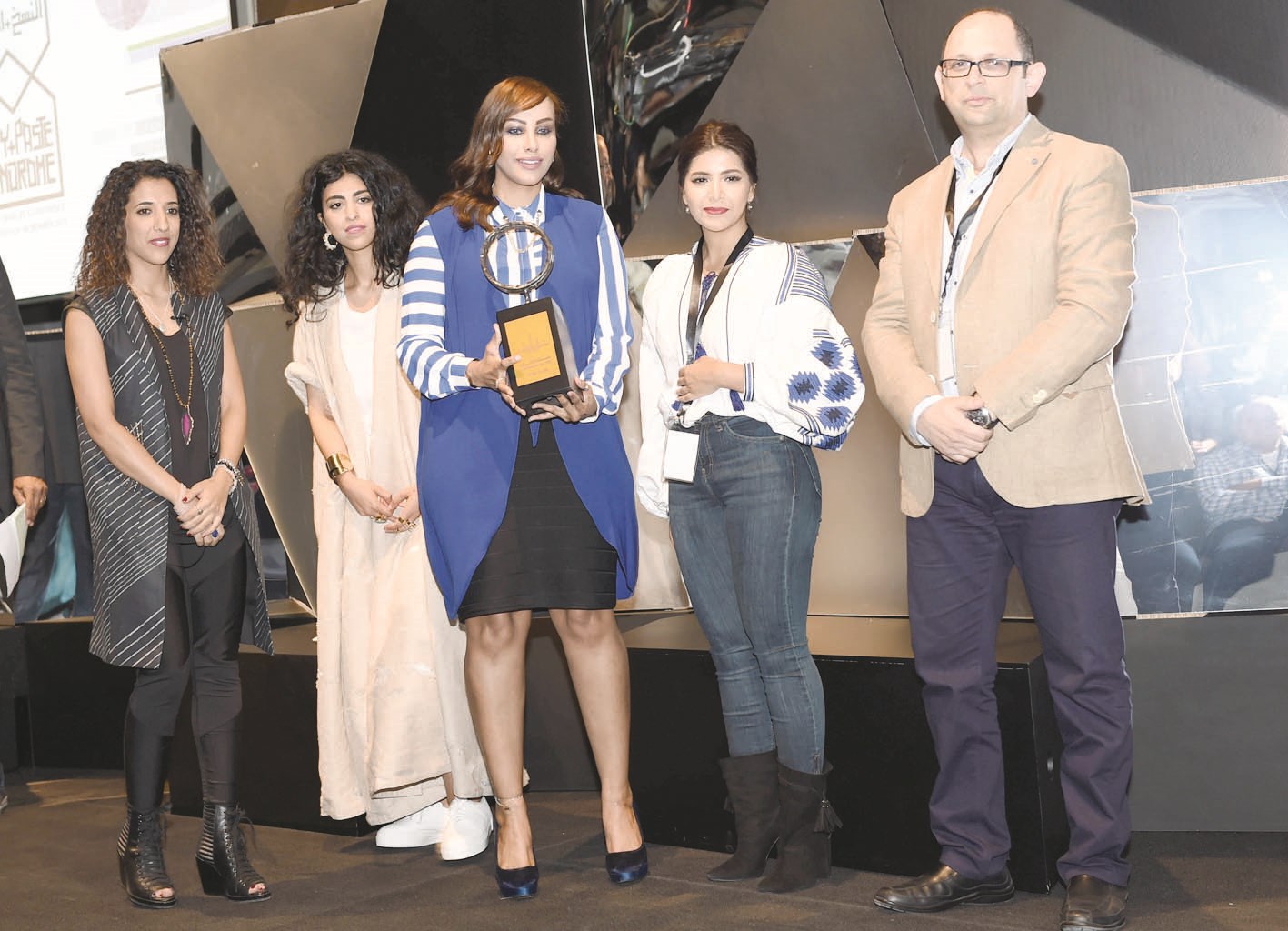 جانب من التكريم ( تصوير جاسم بارون)