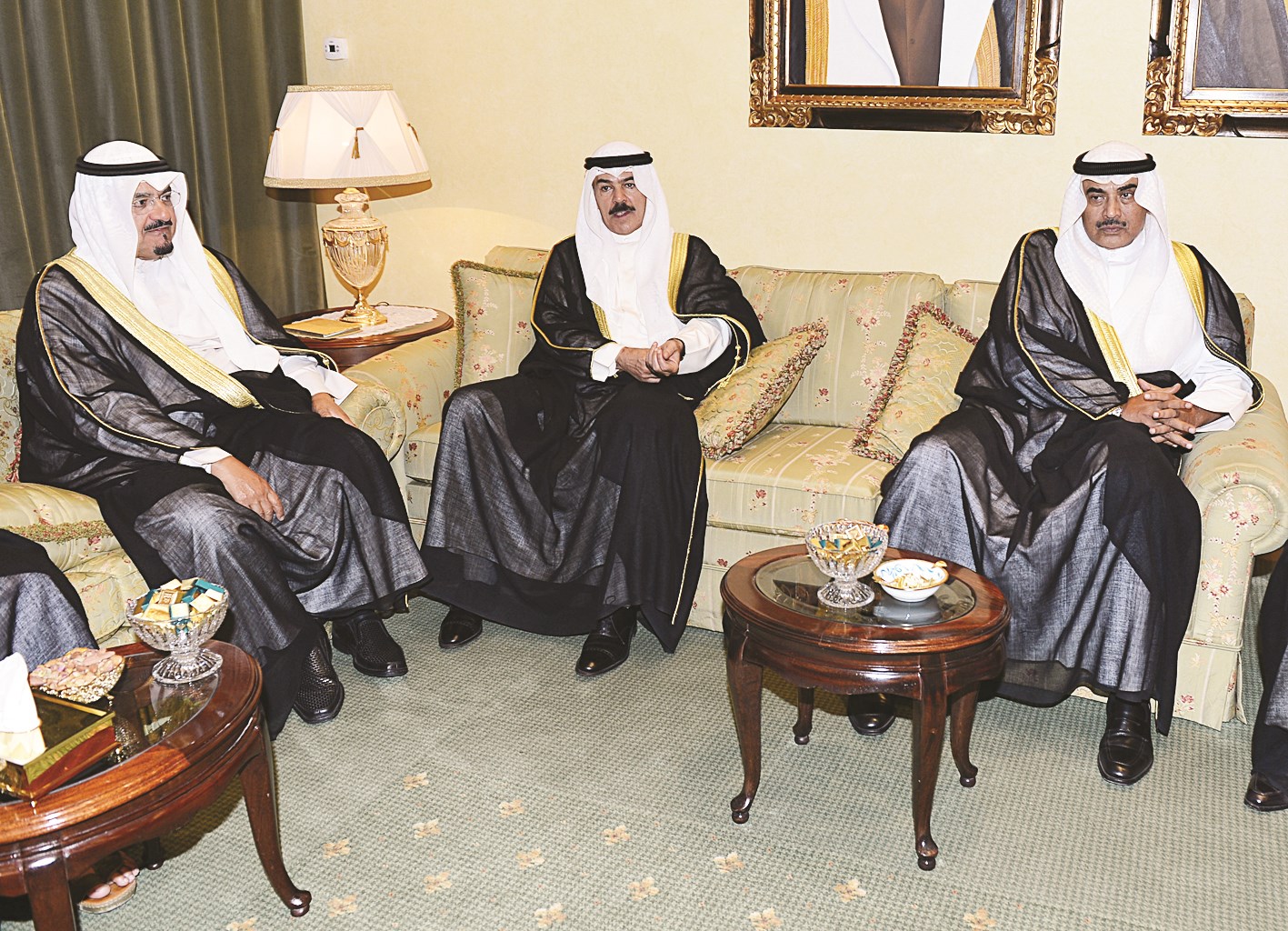 الشيخ صباح الخالد والشيخ محمد الخالد والشيخ أحمد العبدالله