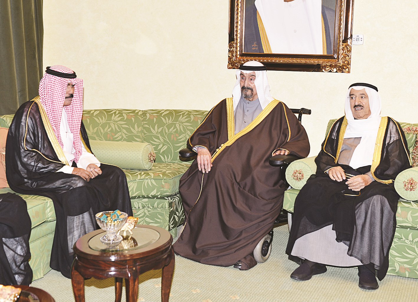 سمو الأمير وسمو ولي العهد وسمو الشيخ سالم العلي