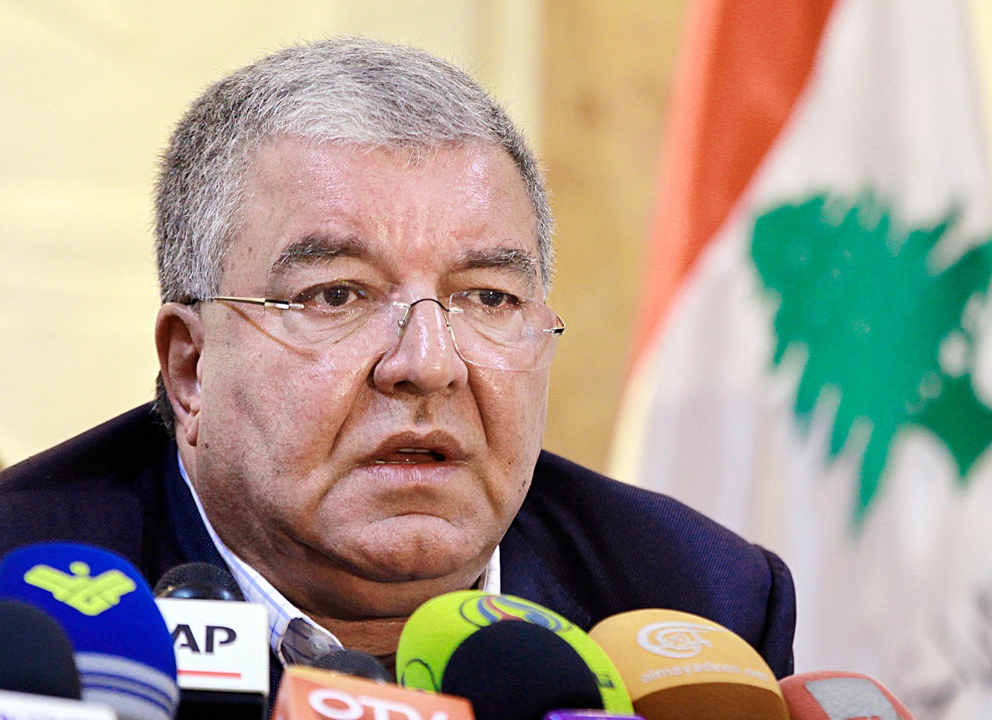 u0627u0644u0645u0634u0646u0648u0642 u0645u062au062du062fu062bu0627u064b u062eu0644u0627u0644 u0645u0624u062au0645u0631 u0635u062du0627u0641u064a u0641u064a u0628u064au0631u0648u062a u0623u0645u0633 (u0623 u0628)