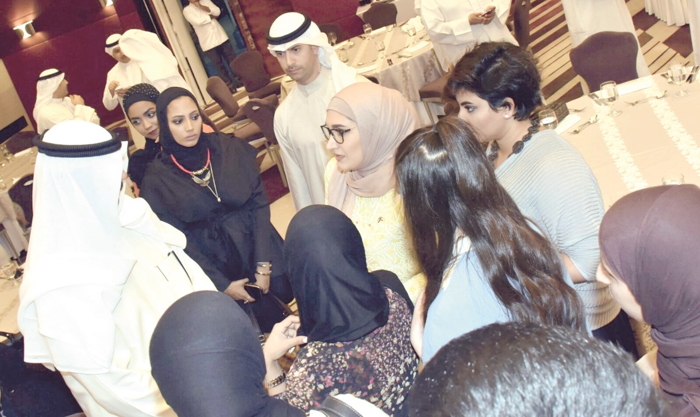 الخالد في حديث مع الطلبة الكويتيين