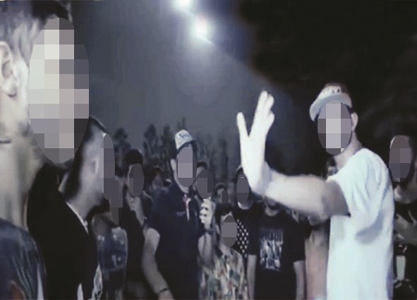 ... ومقطع آخر