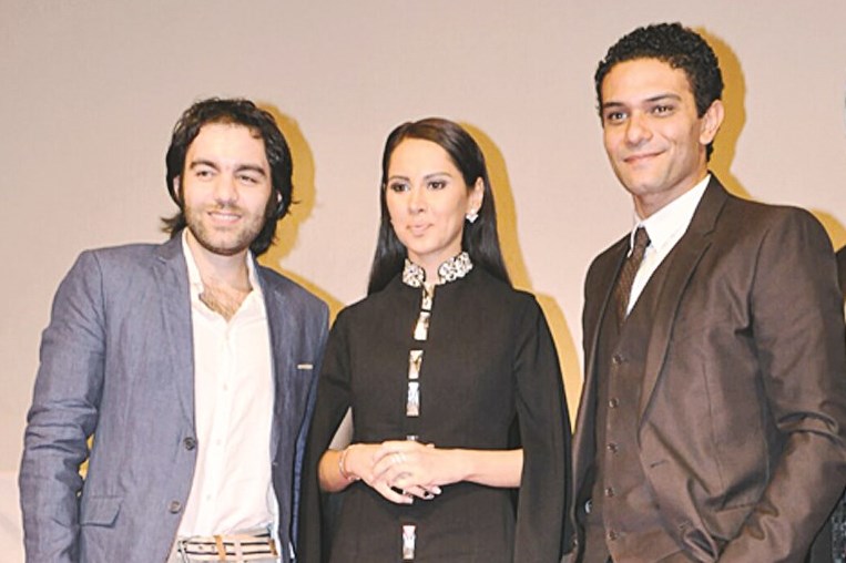 أبطال «من ضهر راجل» على السجادة الحمراء