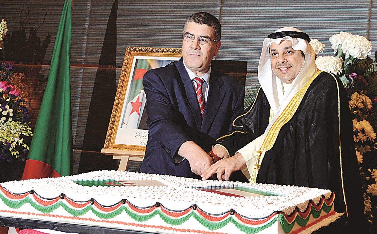 u0627u0644u0635u0627u0646u0639 u0648u0639u0631u064au0641 u064au0642u0637u0639u0627u0646 u0642u0627u0644u0628 u0627u0644u062du0644u0648u0649 (u062au0635u0648u064au0631 u0643u0631u0645 u0630u064au0627u0628)