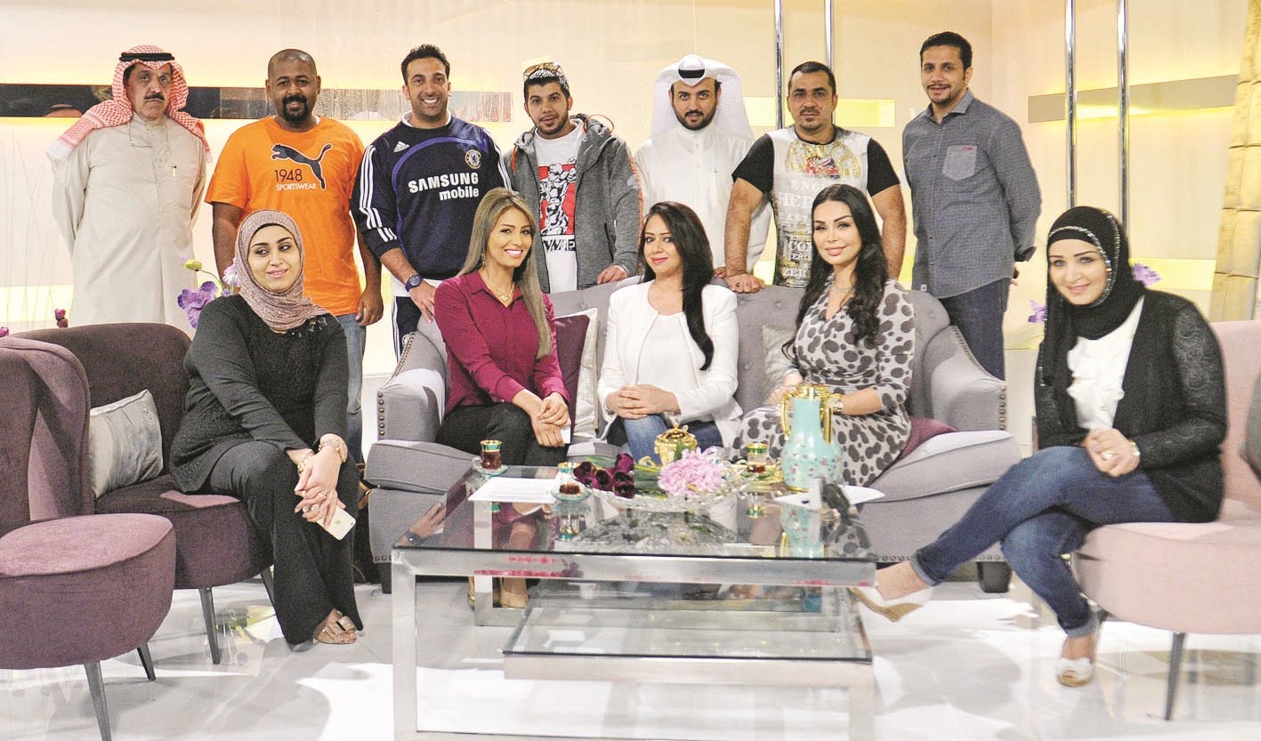 فريق عمل «شاي الضحى» (تصوير جاسم بارون)