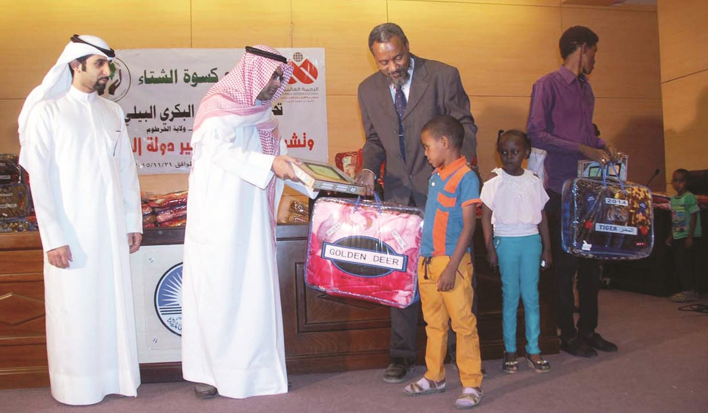 u0633u0641u064au0631 u0627u0644u0643u0648u064au062a u0644u062fu0649 u0627u0644u0633u0648u062fu0627u0646 u064au0648u0632u0639 u0643u0633u0648u0629 u0627u0644u0634u062au0627u0621 u0639u0644u0649 u0627u0644u0623u064au062au0627u0645