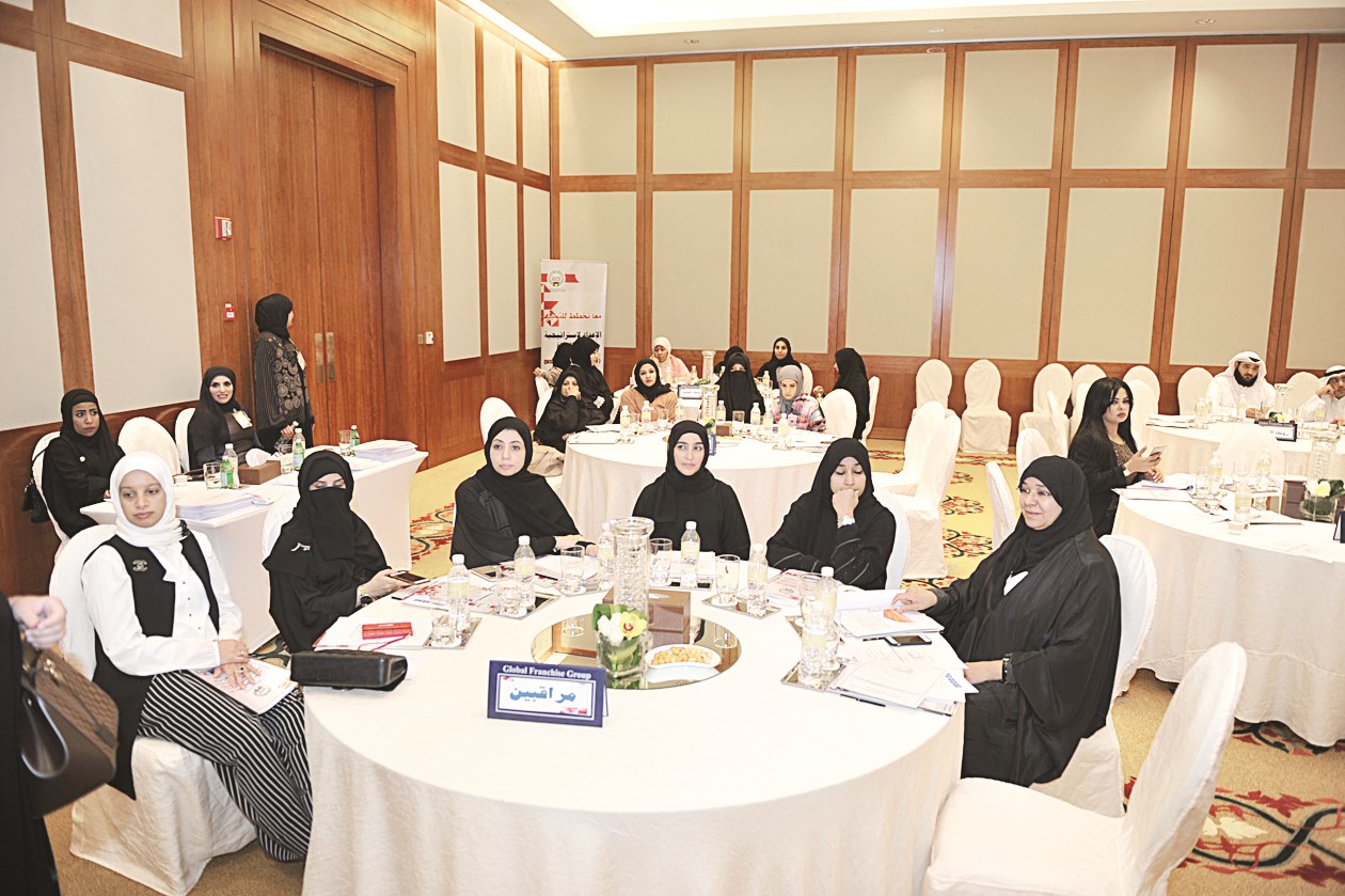 المرأة حاضرة في صياغة خطة بيت الزكاة