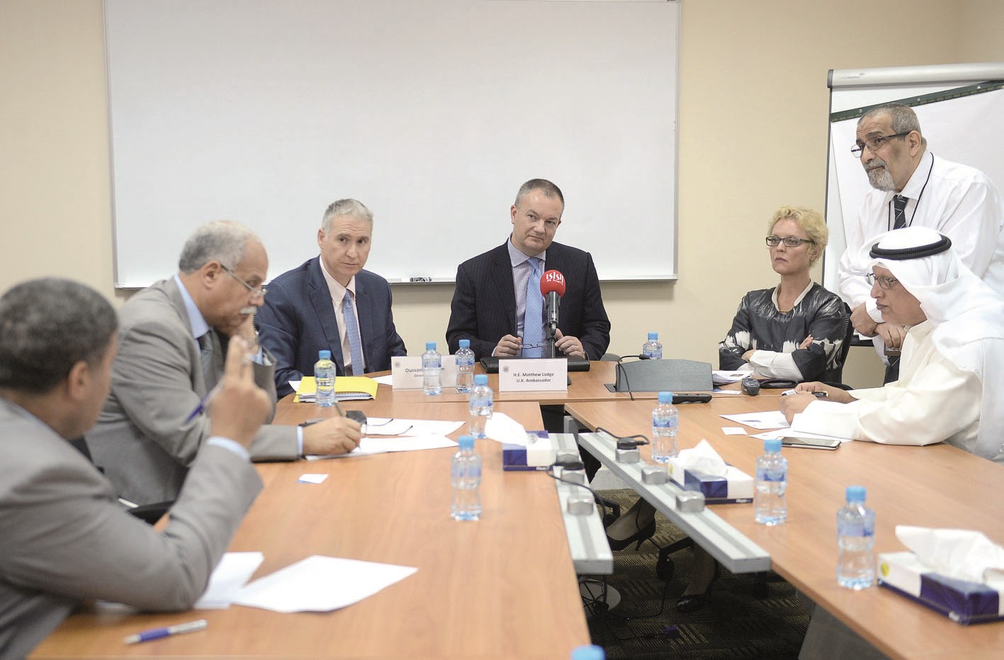 u062cu0627u0646u0628 u0645u0646 u0627u0644u0645u0624u062au0645u0631 u0627u0644u0635u062du0627u0641u064a (u062au0635u0648u064au0631 u0623u0633u0639u062f u0639u0628u062fu0627u0644u0644u0647)