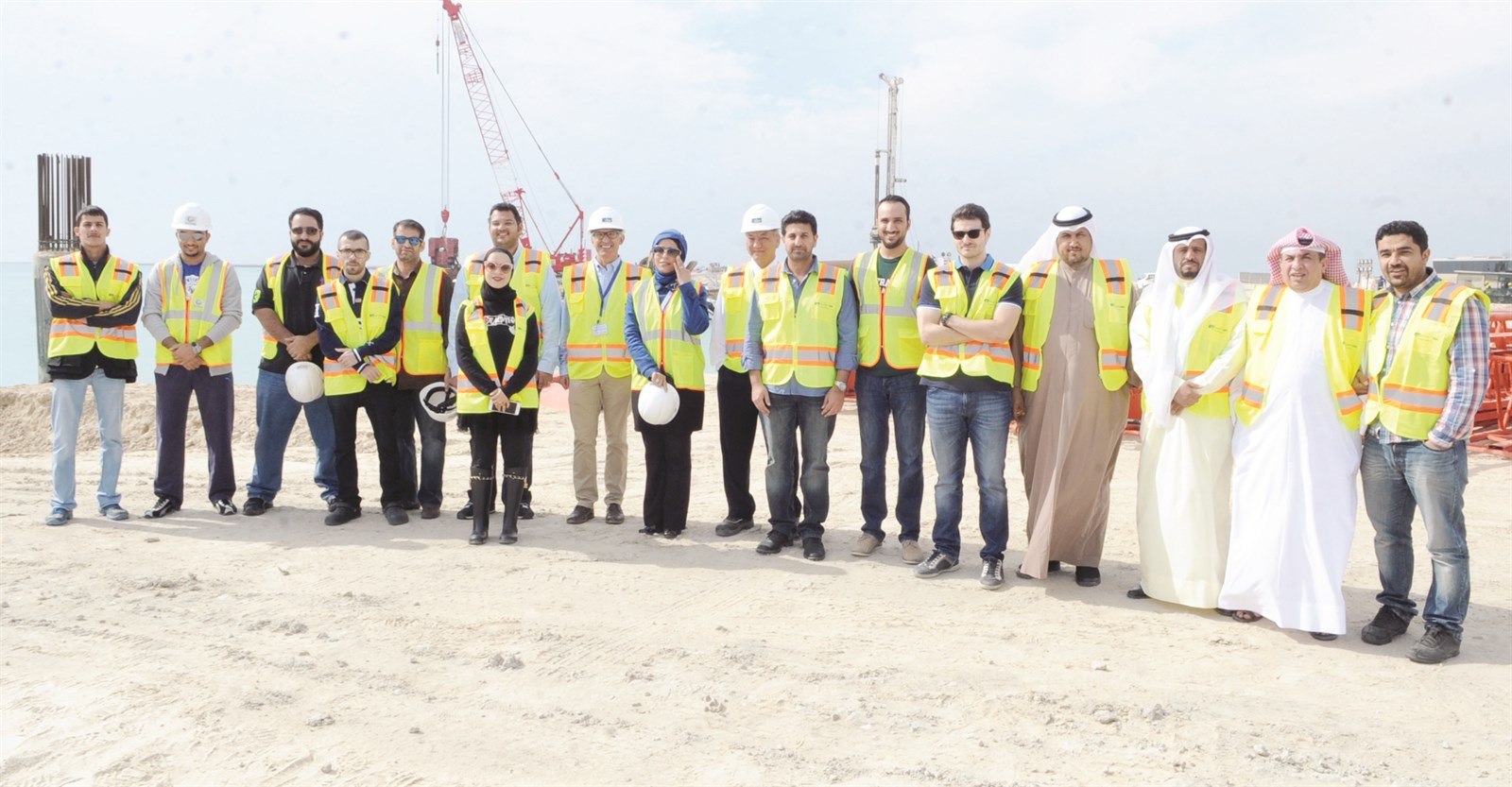 u0644u0642u0637u0629 u062cu0645u0627u0639u064au0629 u0644u0645u0647u0646u062fu0633u064a u0627u0644u0645u0634u0631u0648u0639 u0648u0627u0644u0625u0639u0644u0627u0645u064au064au0646 u0641u064a u0627u0644u062cu0632u064au0631u0629 u0627u0644u0627u0635u0637u0646u0627u0639u064au0629 u0627u0644u0623u0648u0644u0649 (u062au0635u0648u064au0631 u0643u0631u0645 u0630u064au0627u0628)