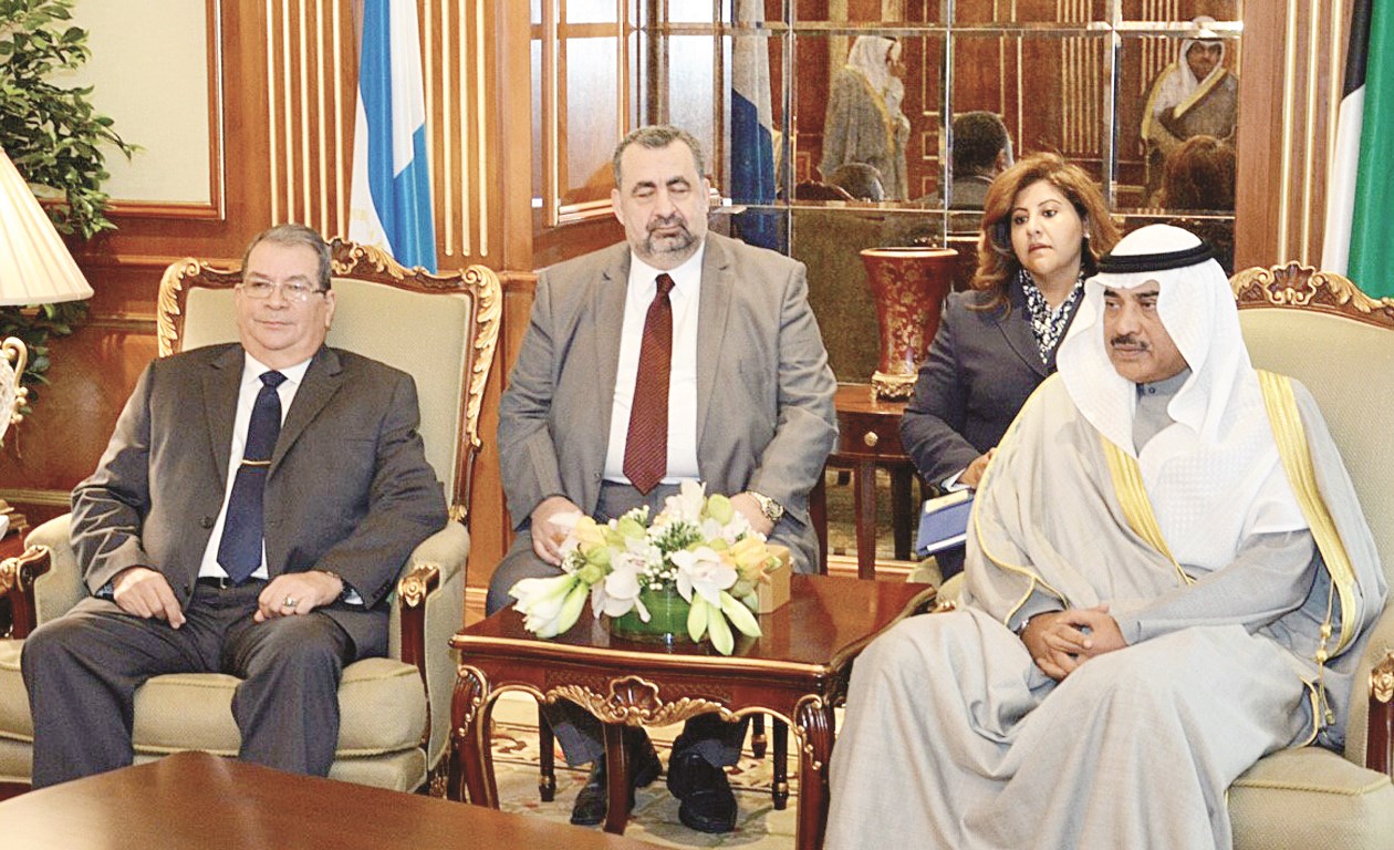 u0635u0628u0627u062d u0627u0644u062eu0627u0644u062f u0645u062cu062au0645u0639u0627 u0645u0639 u0646u0627u0626u0628 u0631u0626u064au0633 u062cu0645u0647u0648u0631u064au0629 u0646u064au0643u0627u0631u0627u063au0648u0627