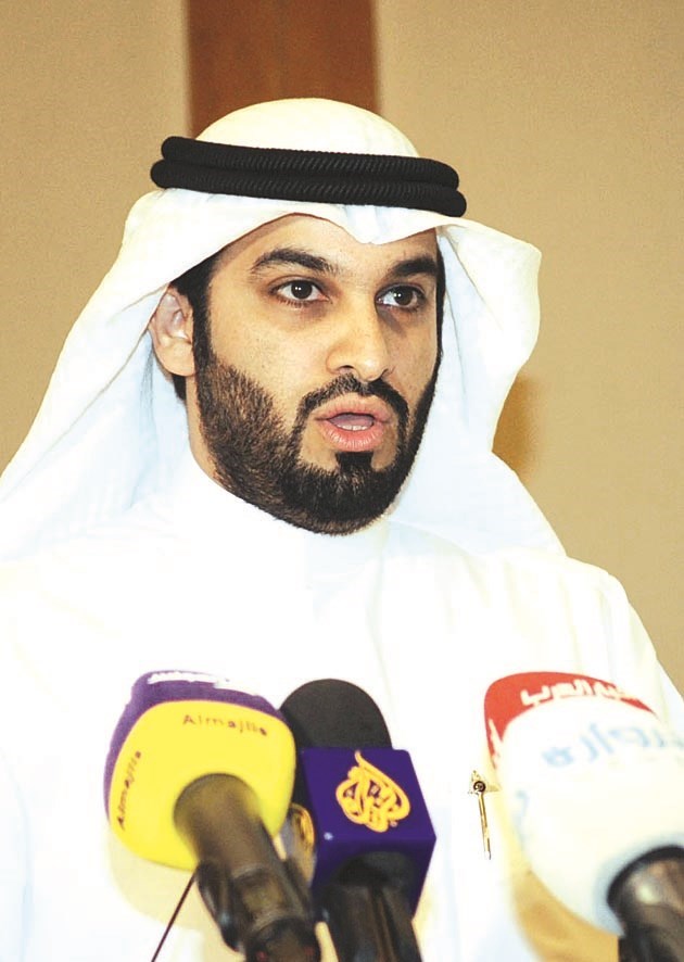 يوسف الكندري متحدثاً