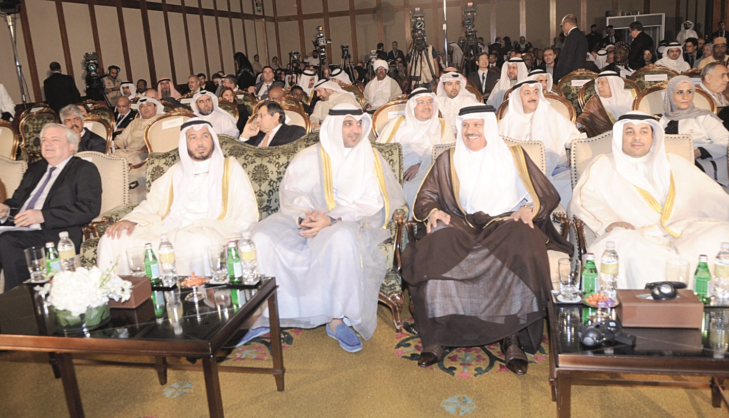 العبدالله متوسطاً الصانع والزياني والمعتوق وأوبراين (تصوير كرم ذياب)