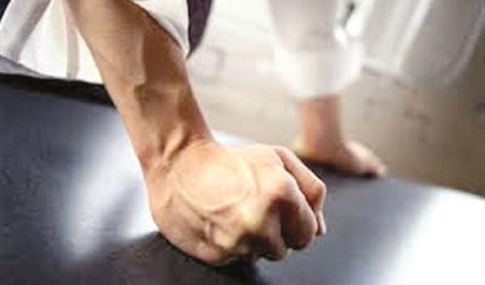 u0644u064au0633 u0627u0644u0634u062fu064au062f u0628u0627u0644u0635u0631u0639u0629u060c u0648u0625u0646u0645u0627 u0627u0644u0634u062fu064au062f u0645u0646 u064au0645u0644u0643 u0646u0641u0633u0647 u0639u0646u062f u0627u0644u063au0636u0628