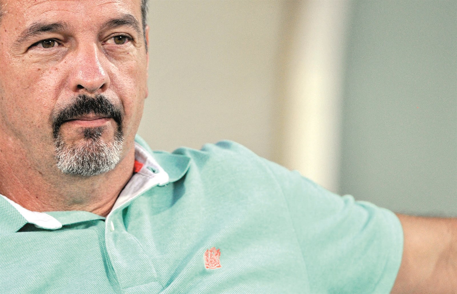 u0644u0648u064au0633 u0641u064au0644u064au0628u064a ... u0645u0627u0630u0627 u0628u0639u062fu061f (u062au0635u0648u064au0631 u062cu0627u0633u0645 u0628u0627u0631u0648u0646)