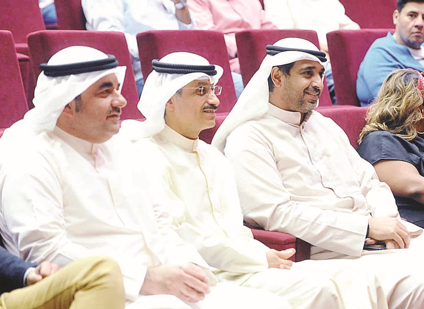 الشيخ محمد العبدالله وطارق المزرم في مقدم الحضور (تصوير نور هنداوي)