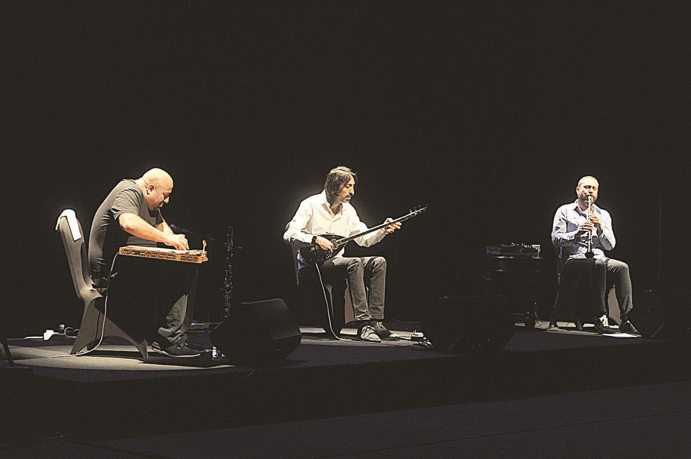 فرقة «TAKSIM TRIO» على المسرح