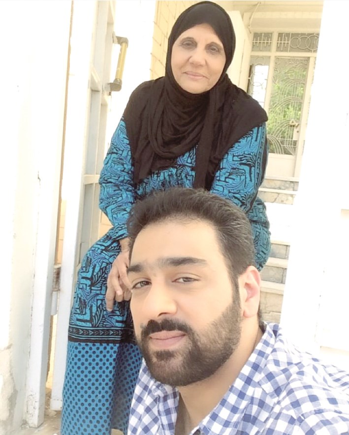 u0634u0647u0627u0628 u062cu0648u0647u0631 u0645u0639 u0623u0633u0645u0647u0627u0646 u062au0648u0641u064au0642