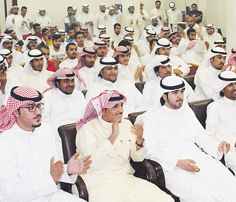 u062cu0627u0646u0628 u0645u0646 u0627u062cu062au0645u0627u0639 u0627u0644u062cu0645u0639u064au0629 u0627u0644u0639u0645u0648u0645u064au0629