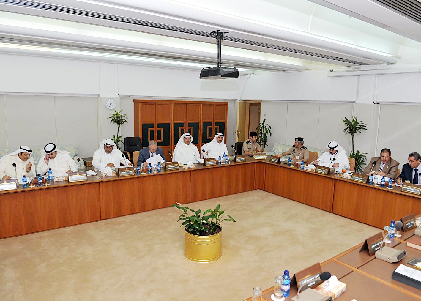 جانب من اجتماع اللجنة التشريعية