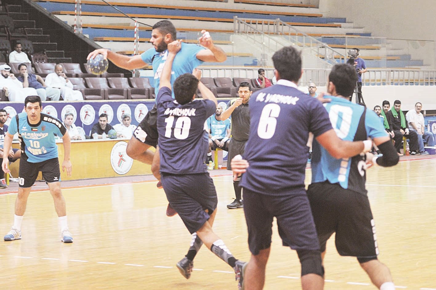 u0641u064au0635u0644 u0648u0627u0635u0644 u0648u0631u0642u0629 u0631u0627u0628u062du0629 u0641u064a u0635u0641u0648u0641 u0627u0644u0633u0627u0644u0645u064au0629