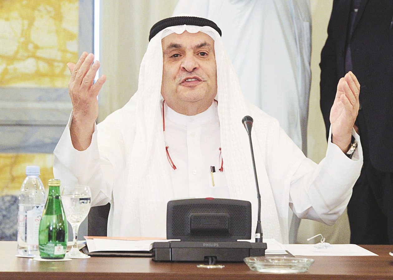 محمد الصقر متحدثاً في الاجتماع