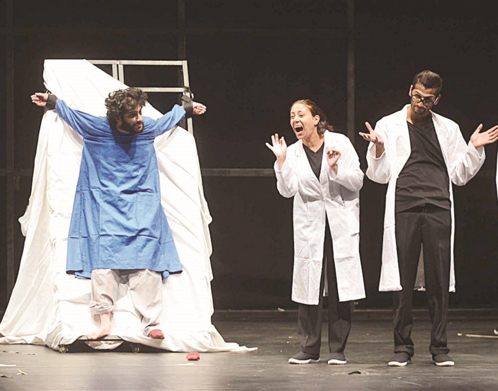 u0645u0634u0647u062f u0645u0646 u00abu0628u0644u0627 u063au0637u0627u0621u00bb