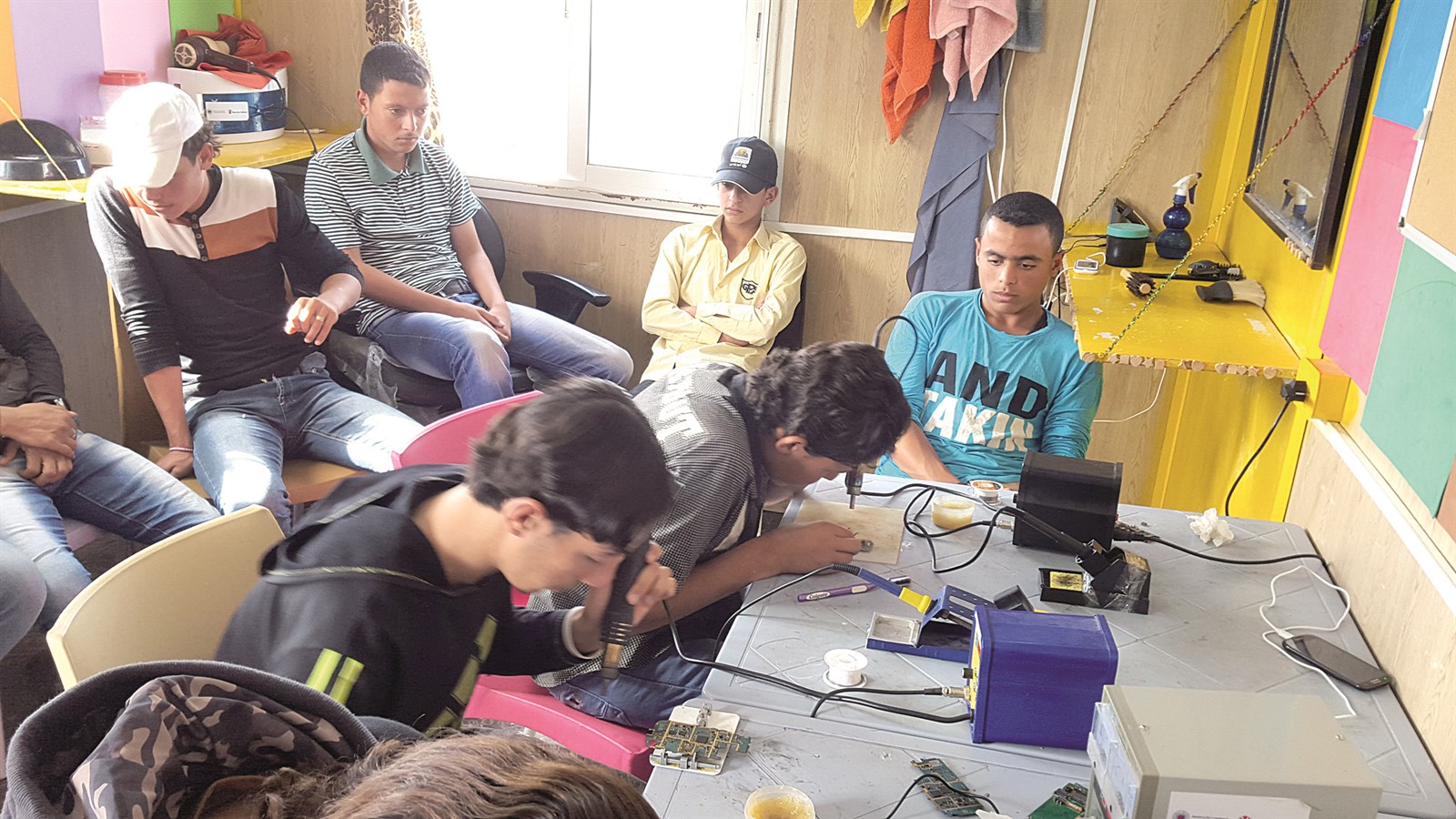 حرف يتعلمها الأطفال داخل «مكاني»