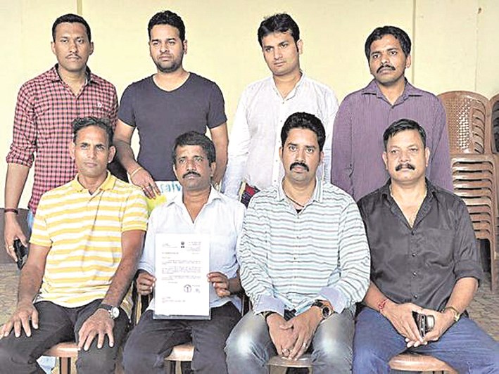 u0639u062fu062f u0645u0646 u0627u0644u0647u0646u0648u062f u0627u0644u0630u064au0646 u0631u064fu062du0644u0648u0627 u0628u062du0633u0628 u0635u062du064au0641u0629 &quot;u0630u0627 u0647u0646u062fu0648&quot;