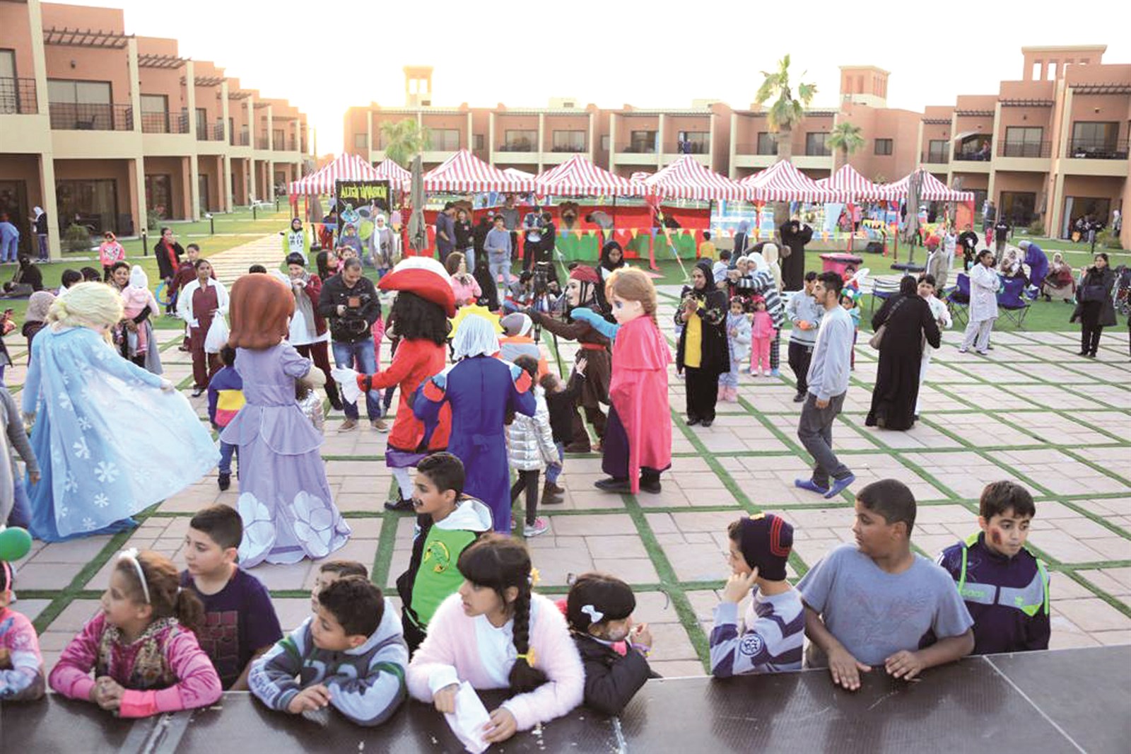 هدايا وشخصيات كرتونية