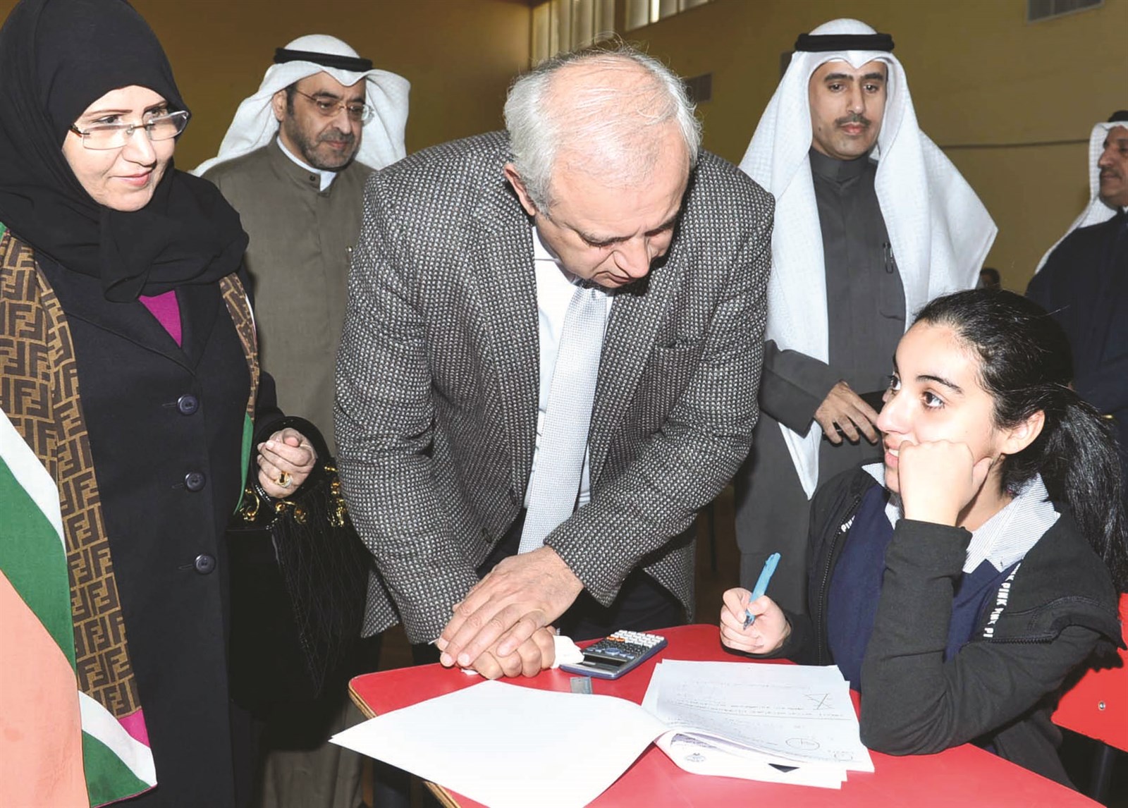 u0627u0644u0639u064au0633u0649 u064au0633u062au0641u0633u0631 u0645u0646 u0625u062du062fu0649 u0627u0644u0637u0627u0644u0628u0627u062a u0639u0646 u0645u0633u062au0648u0649 u0627u0644u0627u0633u0626u0644u0629