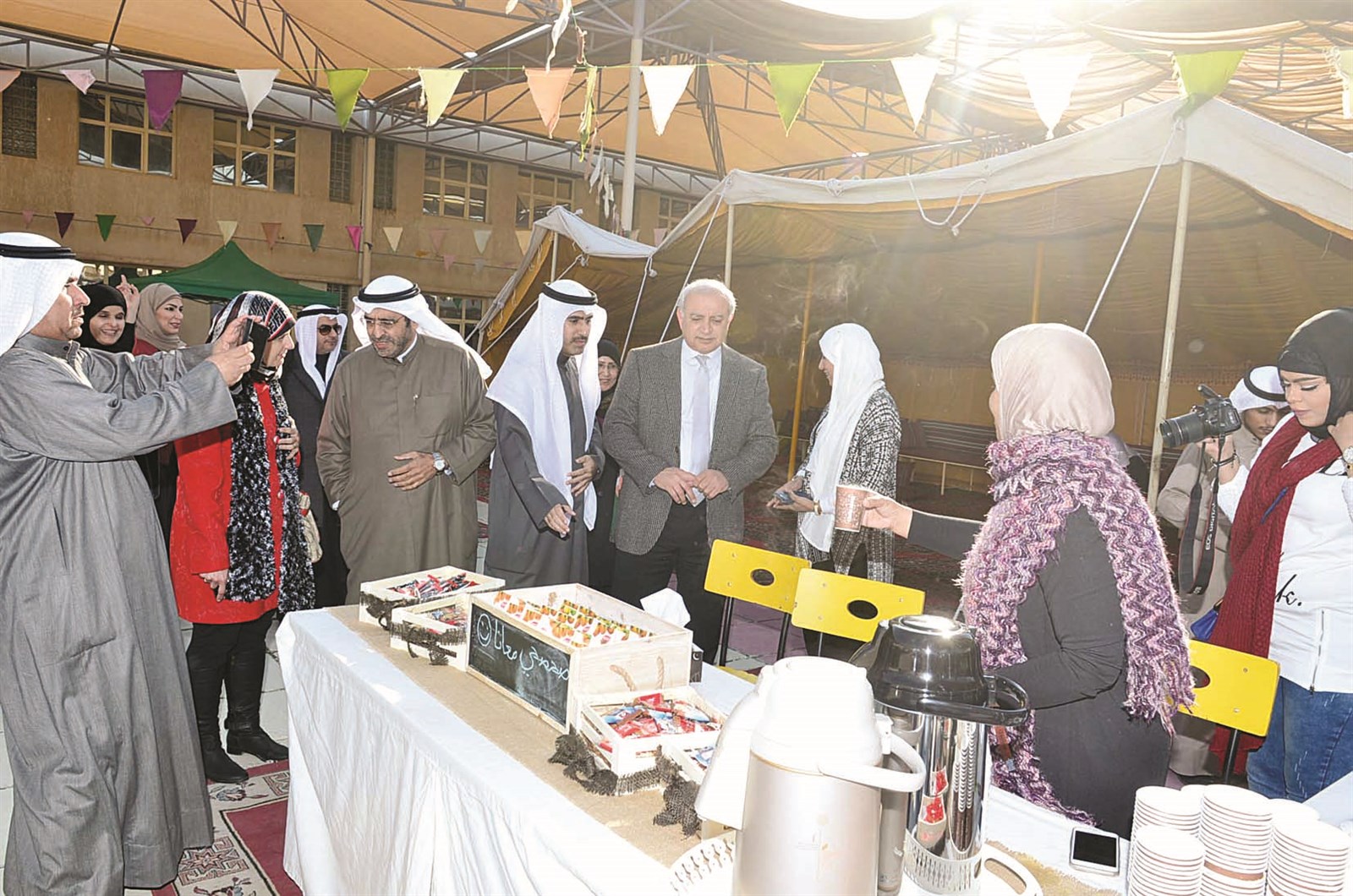 ... وفي ساحة إحدى المدارس