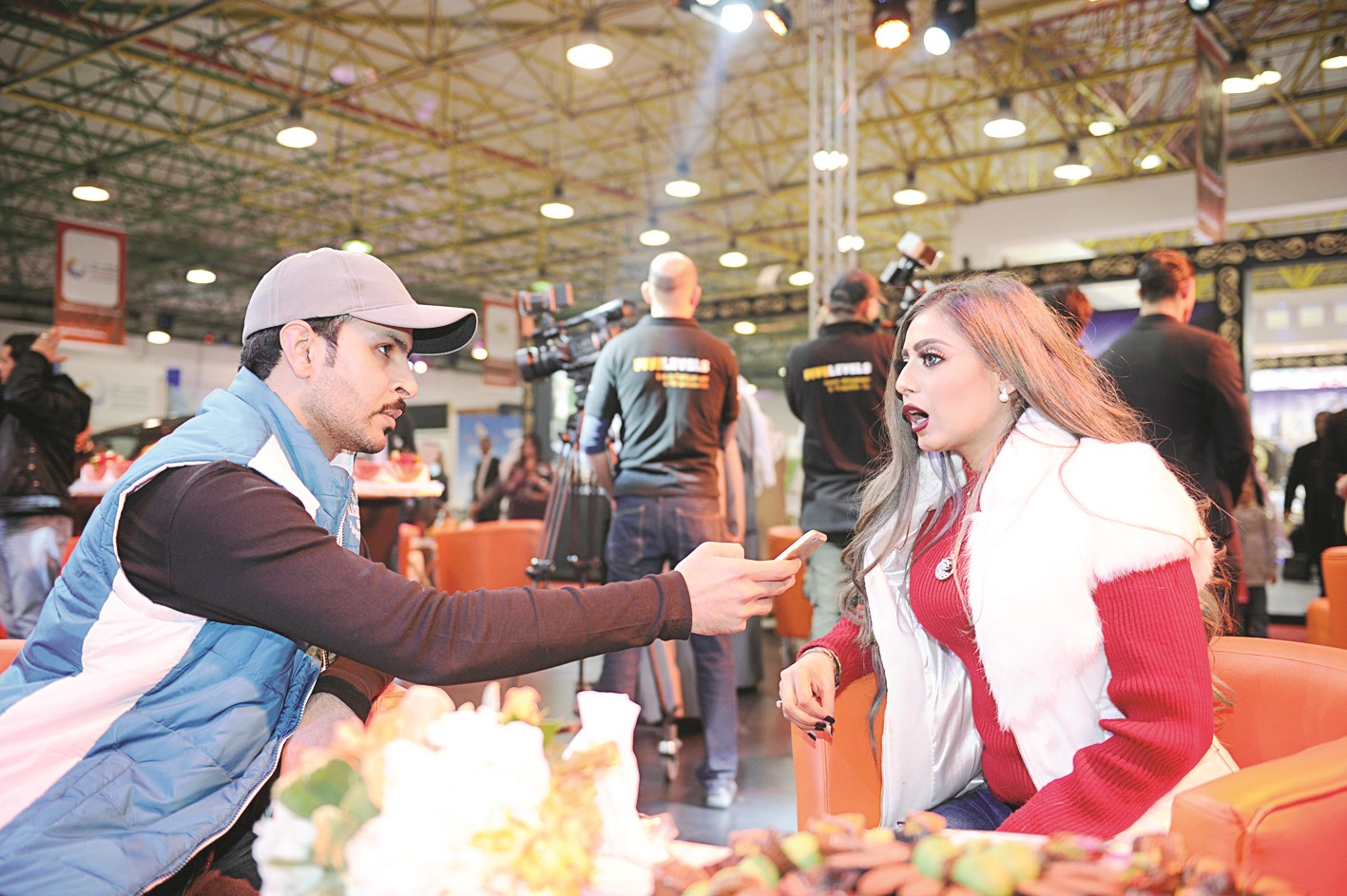 شذى سبت متحدثة للزميل فيصل التركي